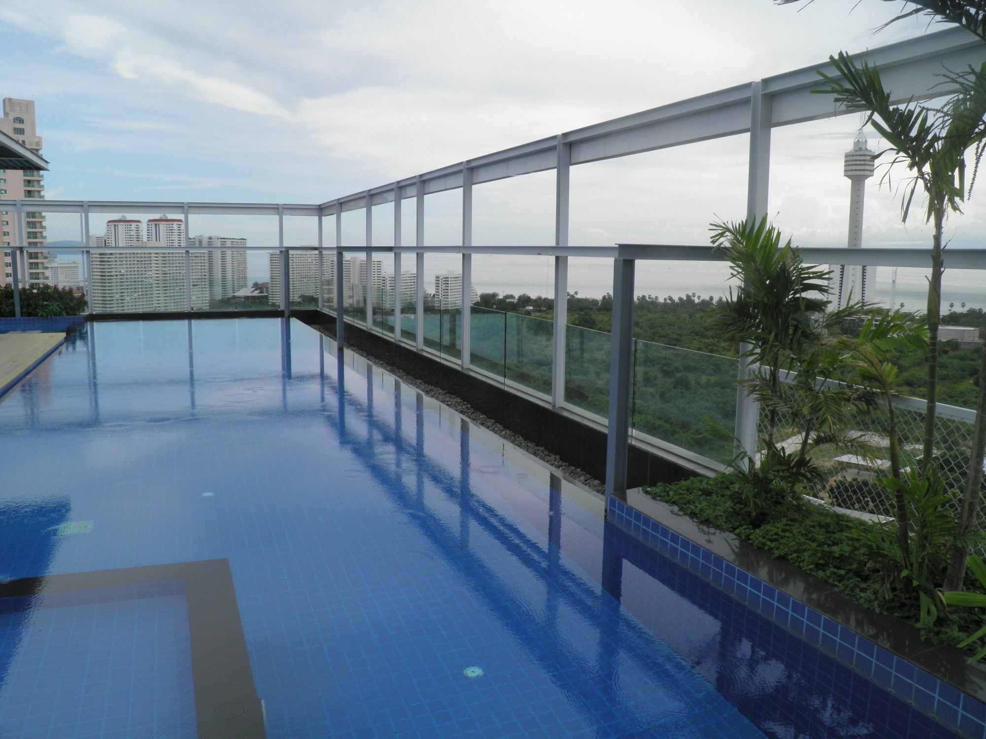 Hotel Treetops 615 By Axiom Group Pattaya