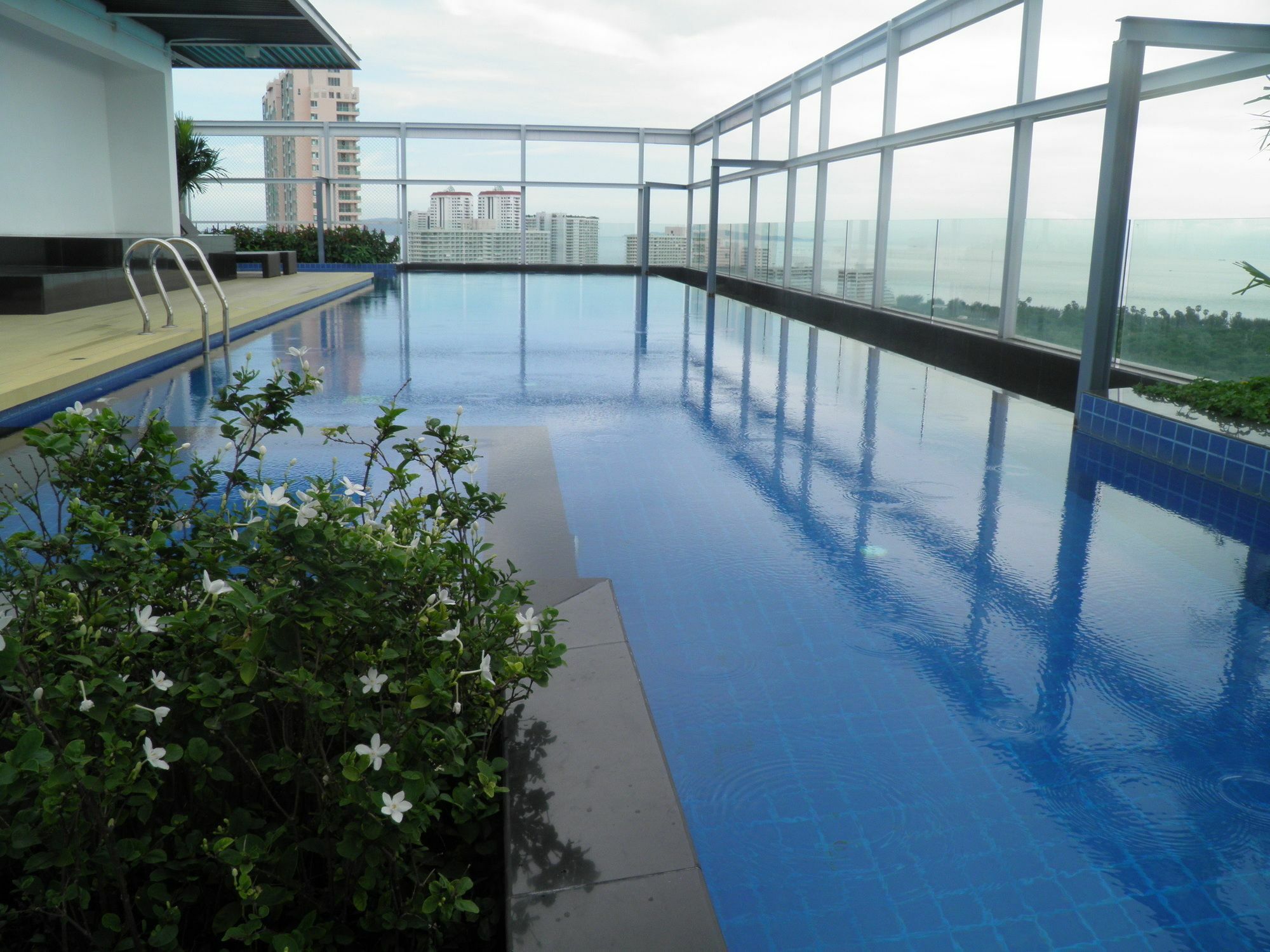 Hotel Treetops 615 By Axiom Group